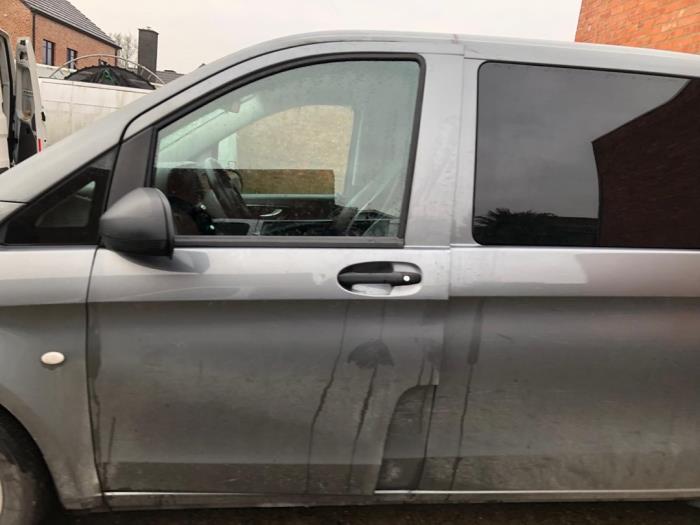 Mercedes Vito 2.0 114 CDI 16V Sloopvoertuig (2020, Donker, Grijs)