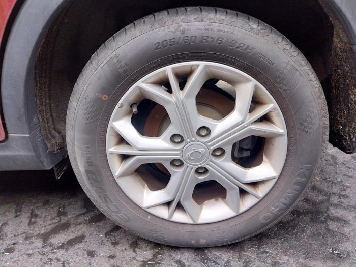 Ssang Yong Tivoli 1.2 T-GDi 12V 2WD Sloopvoertuig (2023, Rood)