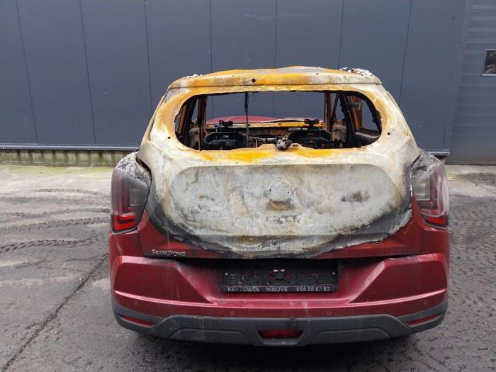 Ssang Yong Tivoli 1.2 T-GDi 12V 2WD Sloopvoertuig (2023, Rood)