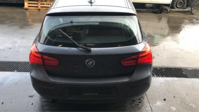 BMW 1 serie 118i 1.5 TwinPower 12V Sloopvoertuig (2018, Donker, Grijs)