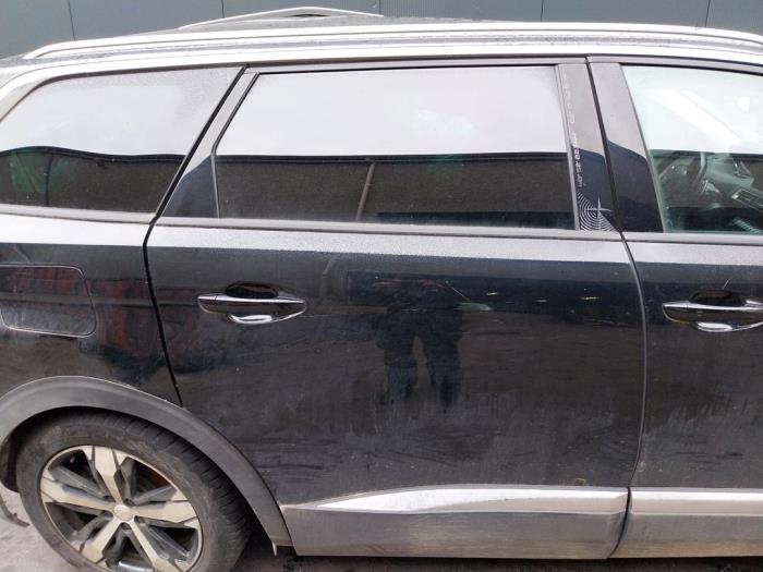 Peugeot 5008 II 1.5 BlueHDi 130 Sloopvoertuig (2018, Zwart)