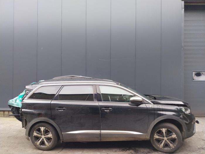 Peugeot 5008 II 1.5 BlueHDi 130 Sloopvoertuig (2018, Zwart)