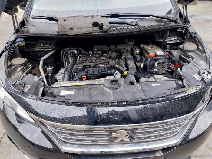 Peugeot 5008 II 1.5 BlueHDi 130 Sloopvoertuig (2018, Zwart)