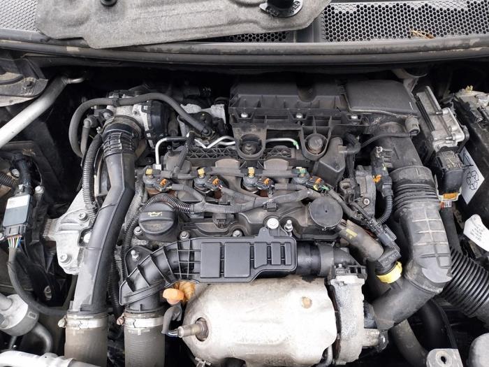 Peugeot 5008 II 1.5 BlueHDi 130 Sloopvoertuig (2018, Zwart)