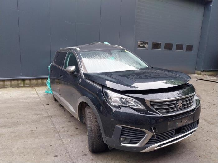 Peugeot 5008 II 1.5 BlueHDi 130 Sloopvoertuig (2018, Zwart)