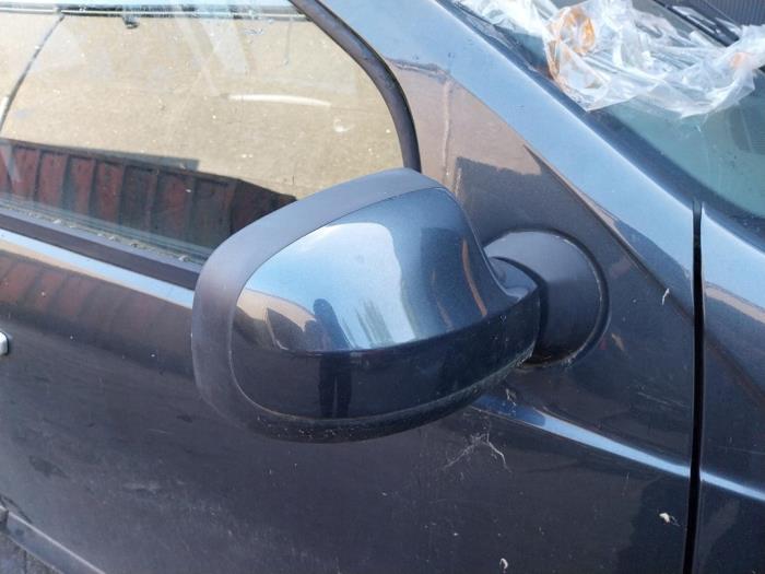 Dacia Sandero I 1.2 16V Sloopvoertuig (2010, Donker, Grijs)