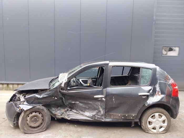 Dacia Sandero I 1.2 16V Sloopvoertuig (2010, Donker, Grijs)