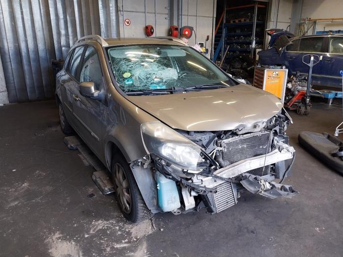 Renault Clio III Estate/Grandtour 1.5 dCi FAP Sloopvoertuig (2012, Beige)