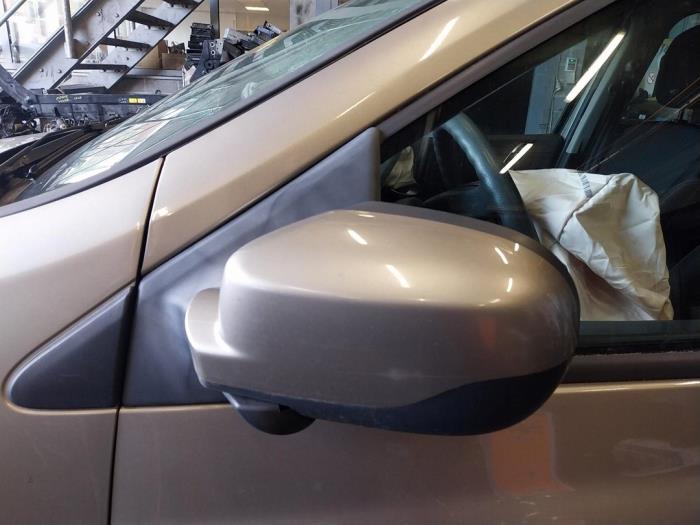 Renault Clio III Estate/Grandtour 1.5 dCi FAP Sloopvoertuig (2012, Beige)