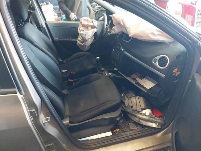 Renault Clio III Estate/Grandtour 1.5 dCi FAP Sloopvoertuig (2012, Beige)