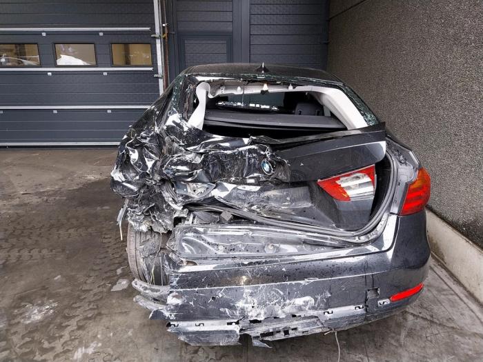 BMW 3 serie Gran Turismo 318d 2.0 16V Sloopvoertuig (2014, Zwart)