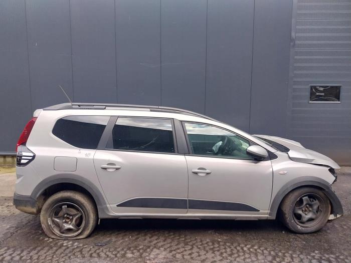 Dacia Jogger Sloopvoertuig (2022, Licht, Grijs)