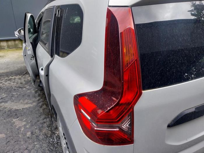 Dacia Jogger Sloopvoertuig (2022, Licht, Grijs)