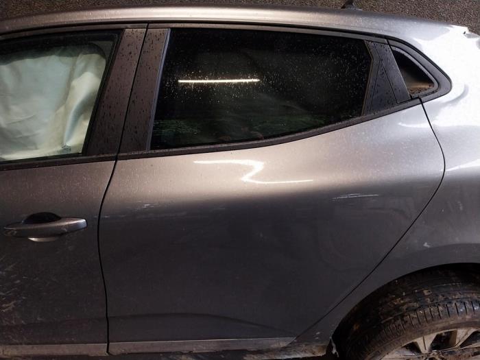 Renault Clio V 1.0 TCe 90 12V Sloopvoertuig (2023, Grijs)