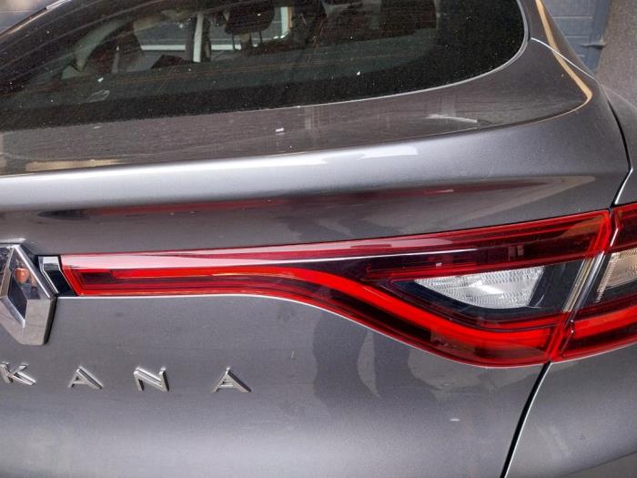 Renault Arkana 1.6 E-Tech 145 16V Sloopvoertuig (2022, Grijs)