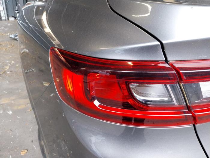 Renault Arkana 1.6 E-Tech 145 16V Sloopvoertuig (2022, Grijs)