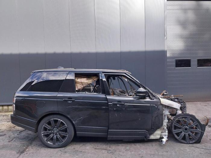 Landrover Range Rover IV 3.0 D300 MHEV Sloopvoertuig (2021, Zwart)