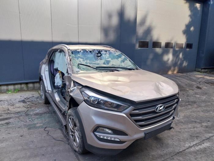 Hyundai Tucson 1.6 GDi 16V 2WD Sloopvoertuig (2017, Licht, Bruin)