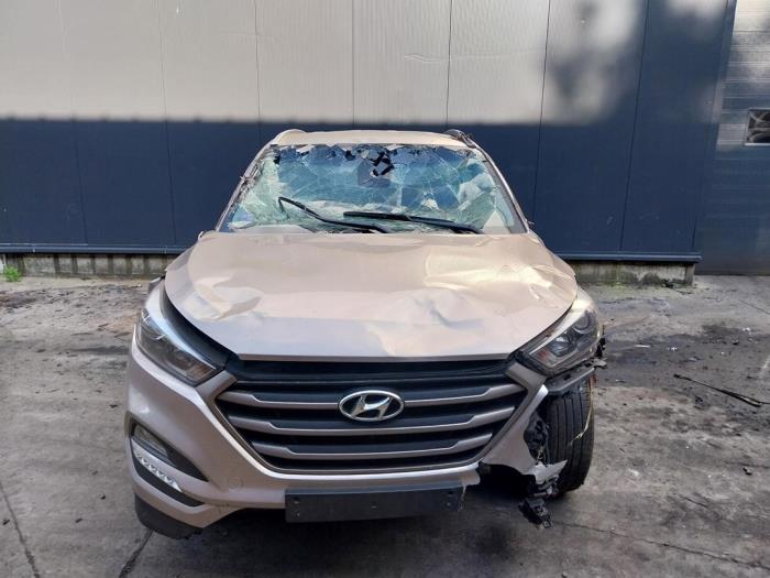 Hyundai Tucson 1.6 GDi 16V 2WD Sloopvoertuig (2017, Licht, Bruin)