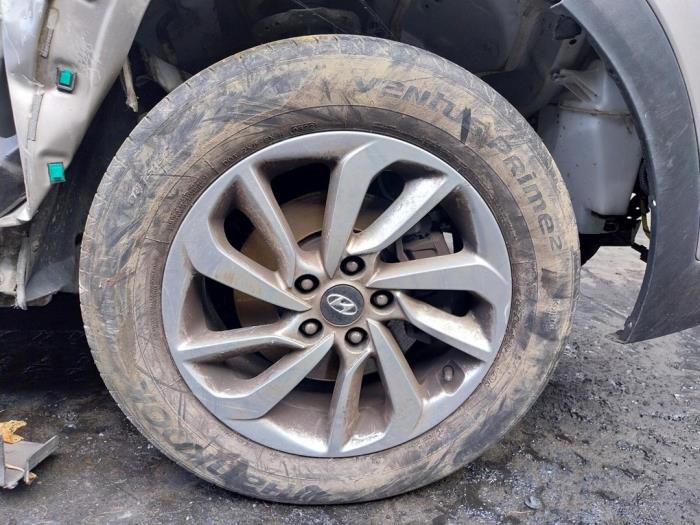 Hyundai Tucson 1.6 GDi 16V 2WD Sloopvoertuig (2017, Licht, Bruin)