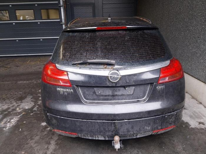 Opel Insignia Sports Tourer 2.0 CDTI 16V 130 ecoFLEX Sloopvoertuig (2009, Zwart)