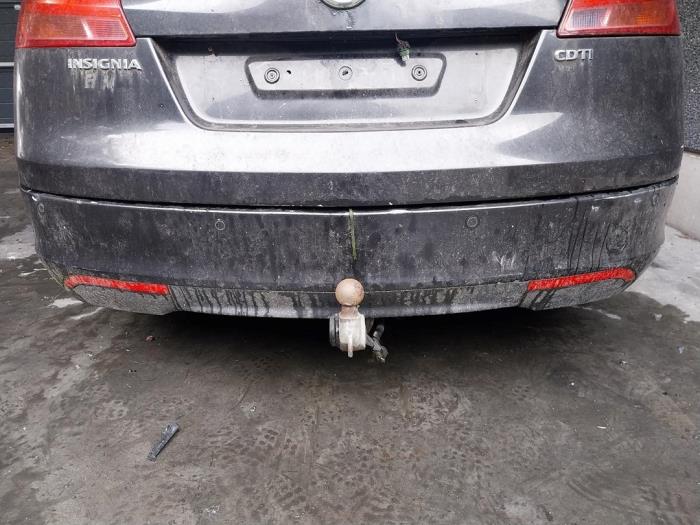 Opel Insignia Sports Tourer 2.0 CDTI 16V 130 ecoFLEX Sloopvoertuig (2009, Zwart)