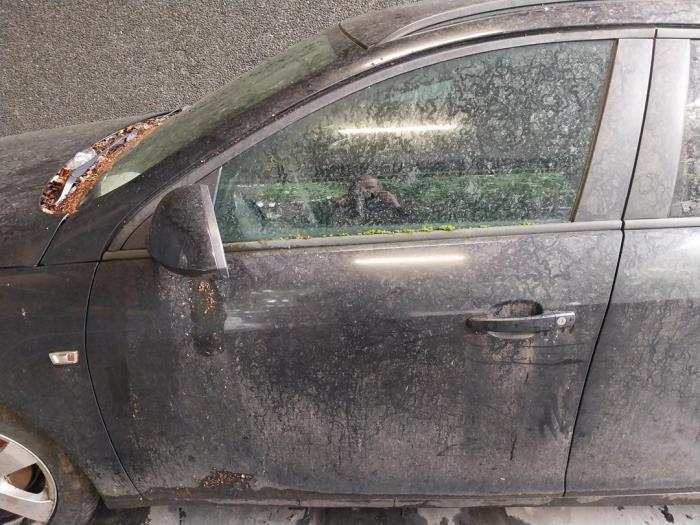 Opel Insignia Sports Tourer 2.0 CDTI 16V 130 ecoFLEX Sloopvoertuig (2009, Zwart)