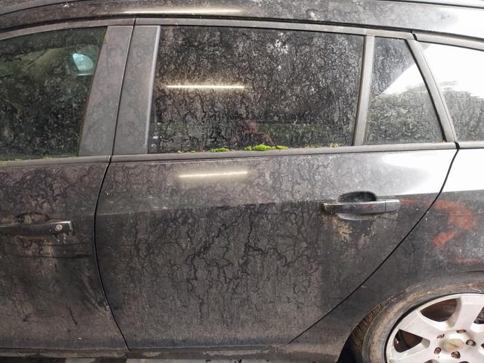 Opel Insignia Sports Tourer 2.0 CDTI 16V 130 ecoFLEX Sloopvoertuig (2009, Zwart)