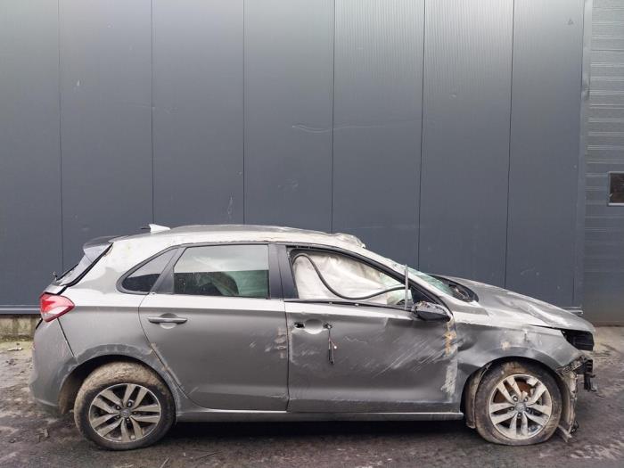 Hyundai i30 1.0 T-GDI 12V Sloopvoertuig (2020, Grijs)