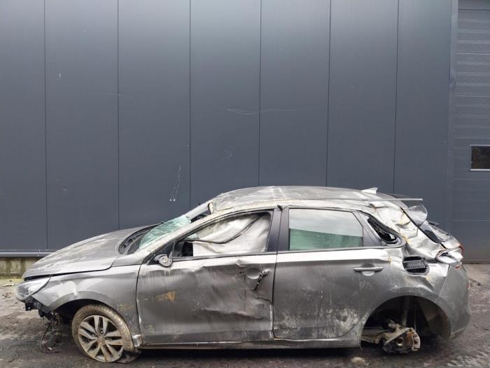 Hyundai i30 1.0 T-GDI 12V Sloopvoertuig (2020, Grijs)