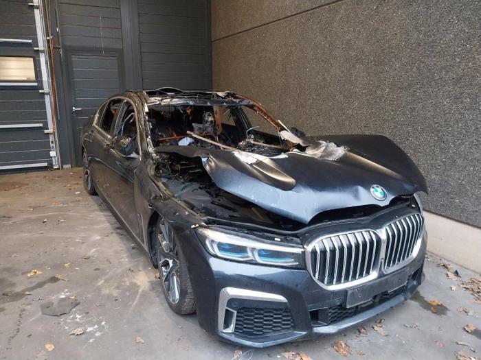 BMW 7 serie 745e,Le Sloopvoertuig (2019, Zwart)