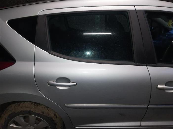 Peugeot 207 SW 1.4 16V Vti Sloopvoertuig (2010, Zilver)