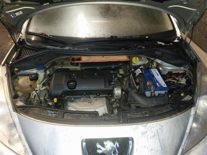 Peugeot 207 SW 1.4 16V Vti Sloopvoertuig (2010, Zilver)