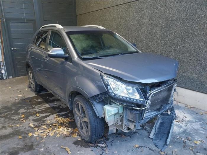 Ssang Yong Korando 2.2 e-XDi 220 16V 4x4 Sloopvoertuig (2017, Grijs)