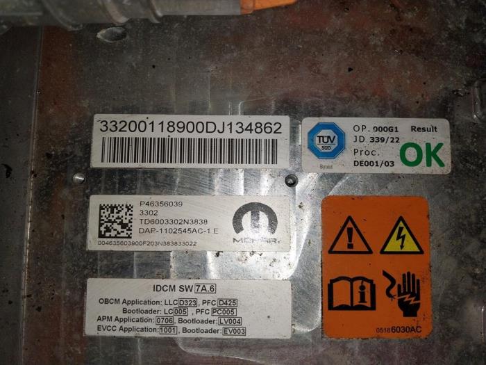 Fiat 500e 42 kWh 3+1 Sloopvoertuig (2022, Zwart)