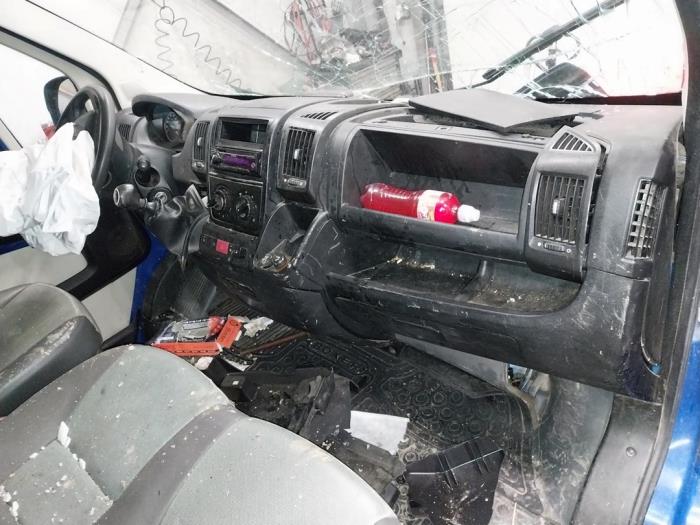 Peugeot Boxer 2.2 HDi 110 Euro 5 Sloopvoertuig (2011, Blauw)