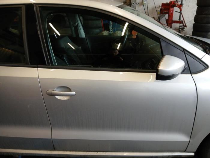 Volkswagen Polo V 1.4 TDI 12V 90 Sloopvoertuig (2017, Zilver)