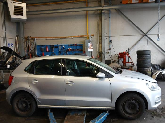 Volkswagen Polo V 1.4 TDI 12V 90 Sloopvoertuig (2017, Zilver)