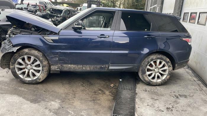 Landrover Range Rover Sport 4.4 SDV8 32V Sloopvoertuig (2015, Donker, Blauw)