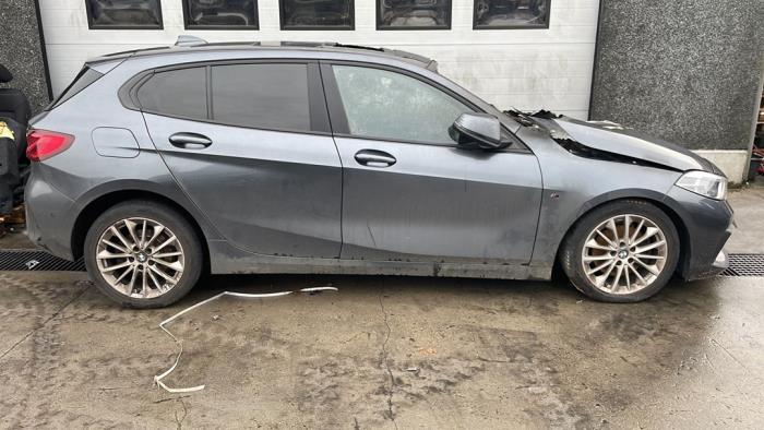 BMW 1 serie 116d 1.5 12V TwinPower Sloopvoertuig (2020, Grijs)