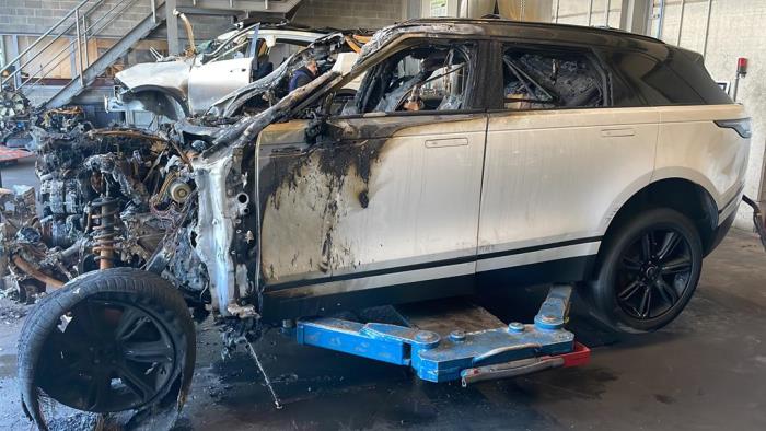 Landrover Range Rover Velar 2.0 D300 MHEV AWD Sloopvoertuig (2022, Wit)