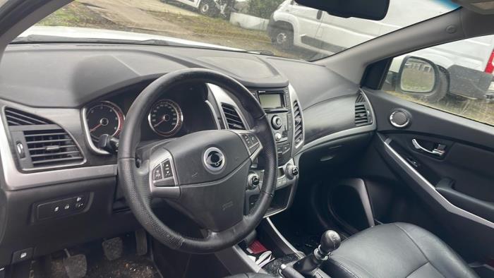 Ssang Yong Korando 2.0 e-XDi 16V 4x2 Sloopvoertuig (2014, Wit)