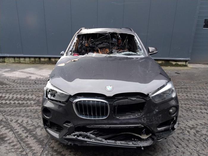 BMW X1 sDrive 18i 1.5 12V TwinPower Turbo Sloopvoertuig (2019, Donker, Bruin)