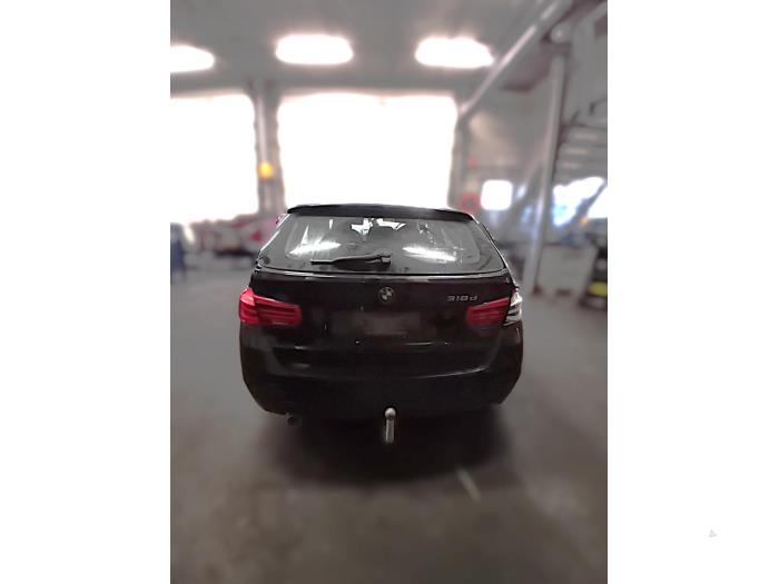 BMW 3 serie Touring 318d 2.0 16V Sloopvoertuig (2016, Zwart)