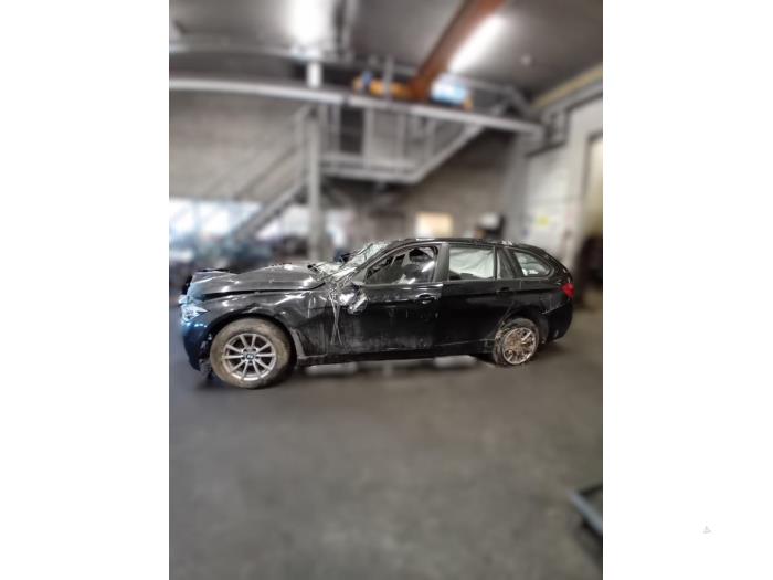 BMW 3 serie Touring 318d 2.0 16V Sloopvoertuig (2016, Zwart)