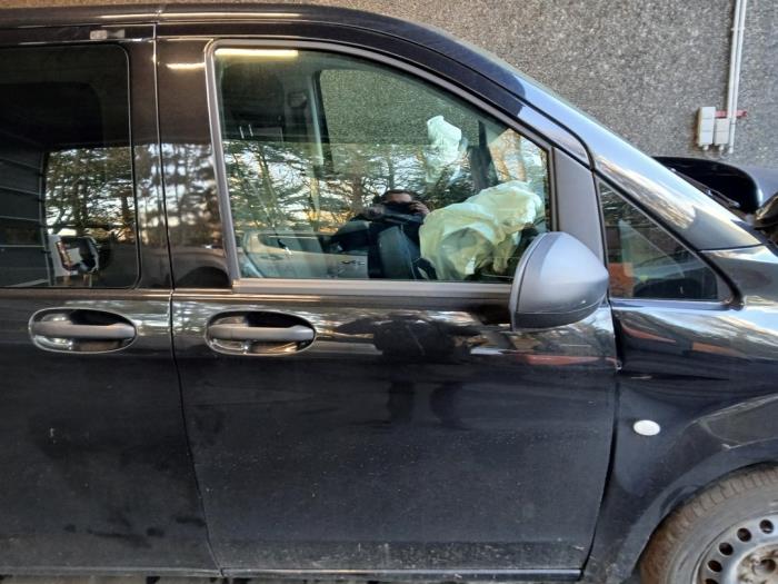 Mercedes Vito Tourer 2.2 114 CDI 16V Sloopvoertuig (2016, Zwart)