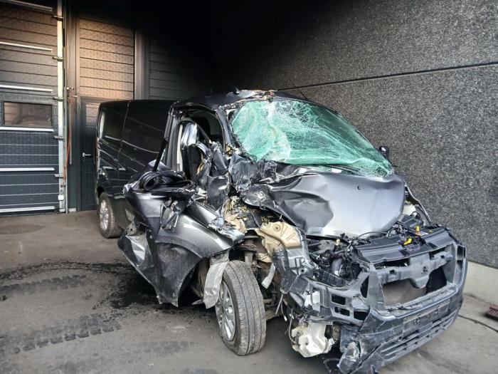 Ford Transit Custom 2.0 TDCi 16V Eco Blue 130 Sloopvoertuig (2023, Grijs)