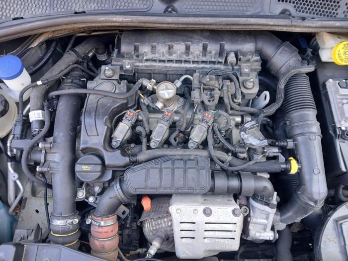 Citroen C4 Cactus 1.2 PureTech 110 12V Sloopvoertuig (2018, Donker, Paars)