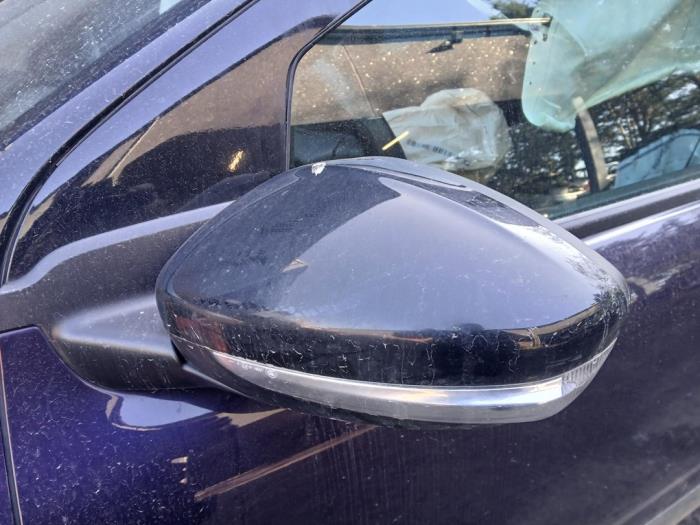 Citroen C4 Cactus 1.2 PureTech 110 12V Sloopvoertuig (2018, Donker, Paars)