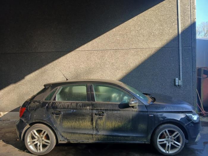 Audi A1 Sportback 1.6 TDI 16V Sloopvoertuig (2013, Zwart)